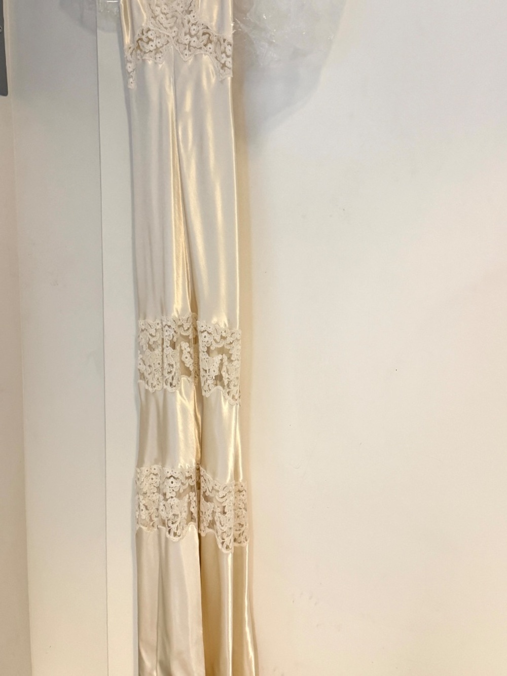 Alberta Ferretti Lace Panel Bridal Wedding Dress, Size Small - Picture 6 of 9